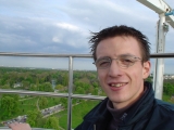 DSC01136_Adrien en haut de la grande roue,foire du Trone 