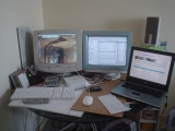 DSC05764_PC Mon bordel au bout de 3 jours  la maison...
1er cran sur le Mac Mini de ma mre et 2me cran sur mon laptop!